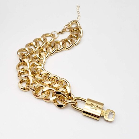 Authentic Louis Vuitton Lock and Key Gold Color with Gold Plated Chain Neckalce - Picture 7 of 8